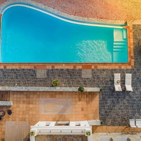 Selini Villa Kouroupi