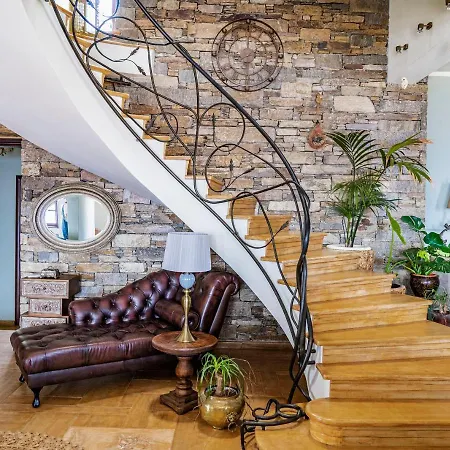 Selini Villa Kouroupi