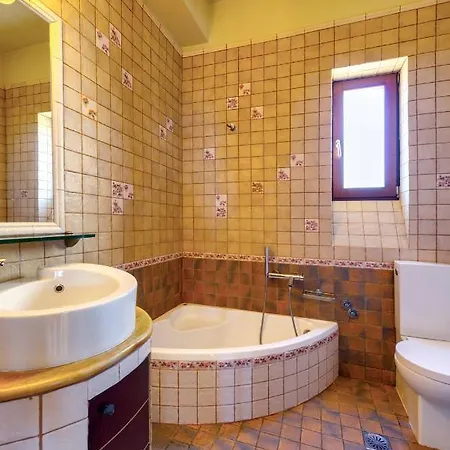 Selini Villa Kouroupi