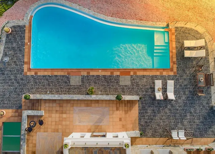 Selini Villa Kouroupi