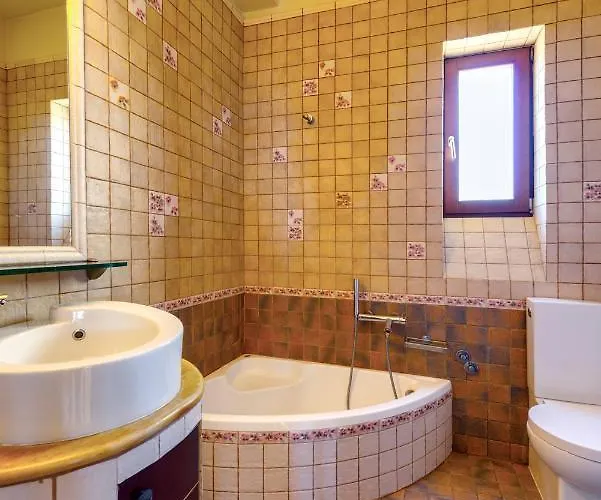 Selini Villa Kouroupi